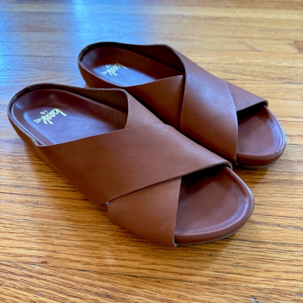 Beek | Robin Leather Cross Strap Sandals | cognac | size 10